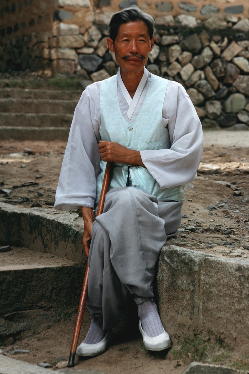 bill-hocker-pilgrim-tongdo-monastery-korea-1977