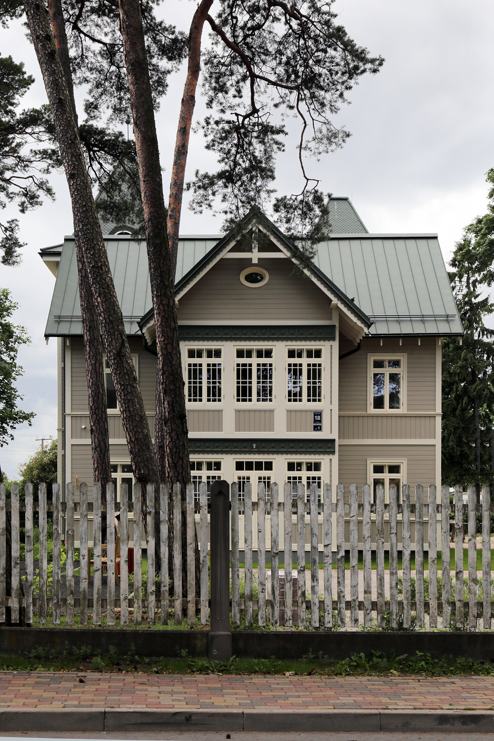 bill-hocker-cottage-jurmala-latvia-2019