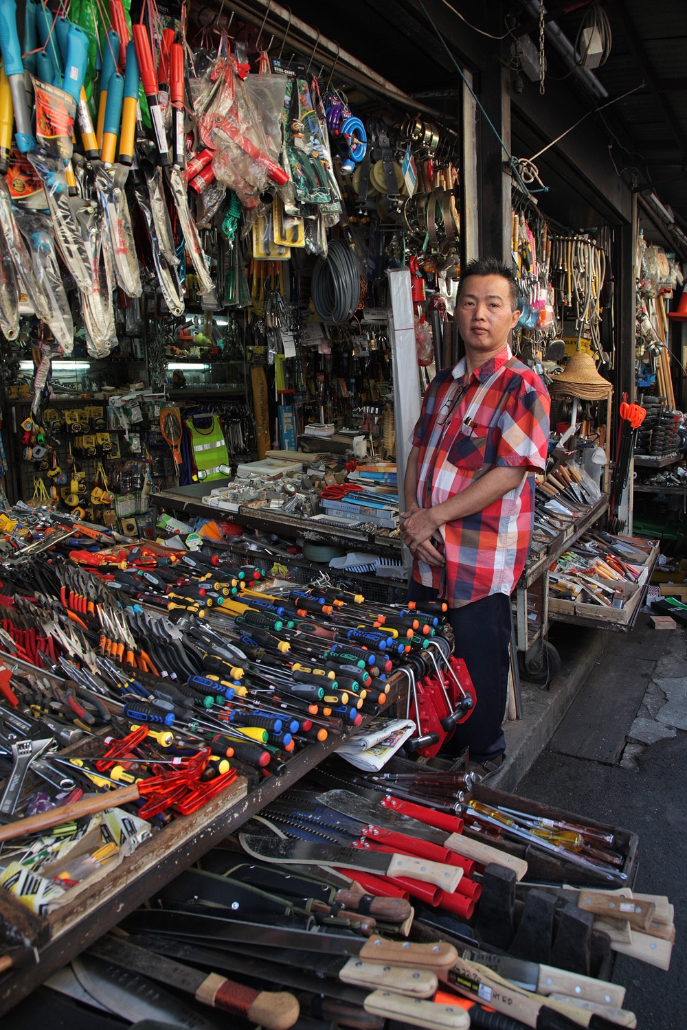 bill-hocker-hardware-merchant-penang-malaysia-2014