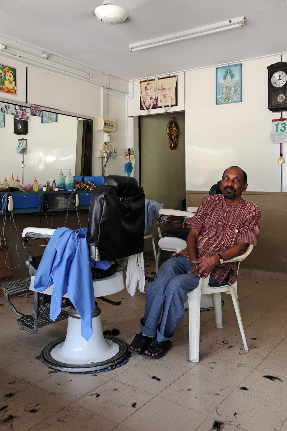 bill-hocker-barber-kuala-sepetang-malaysia-2014