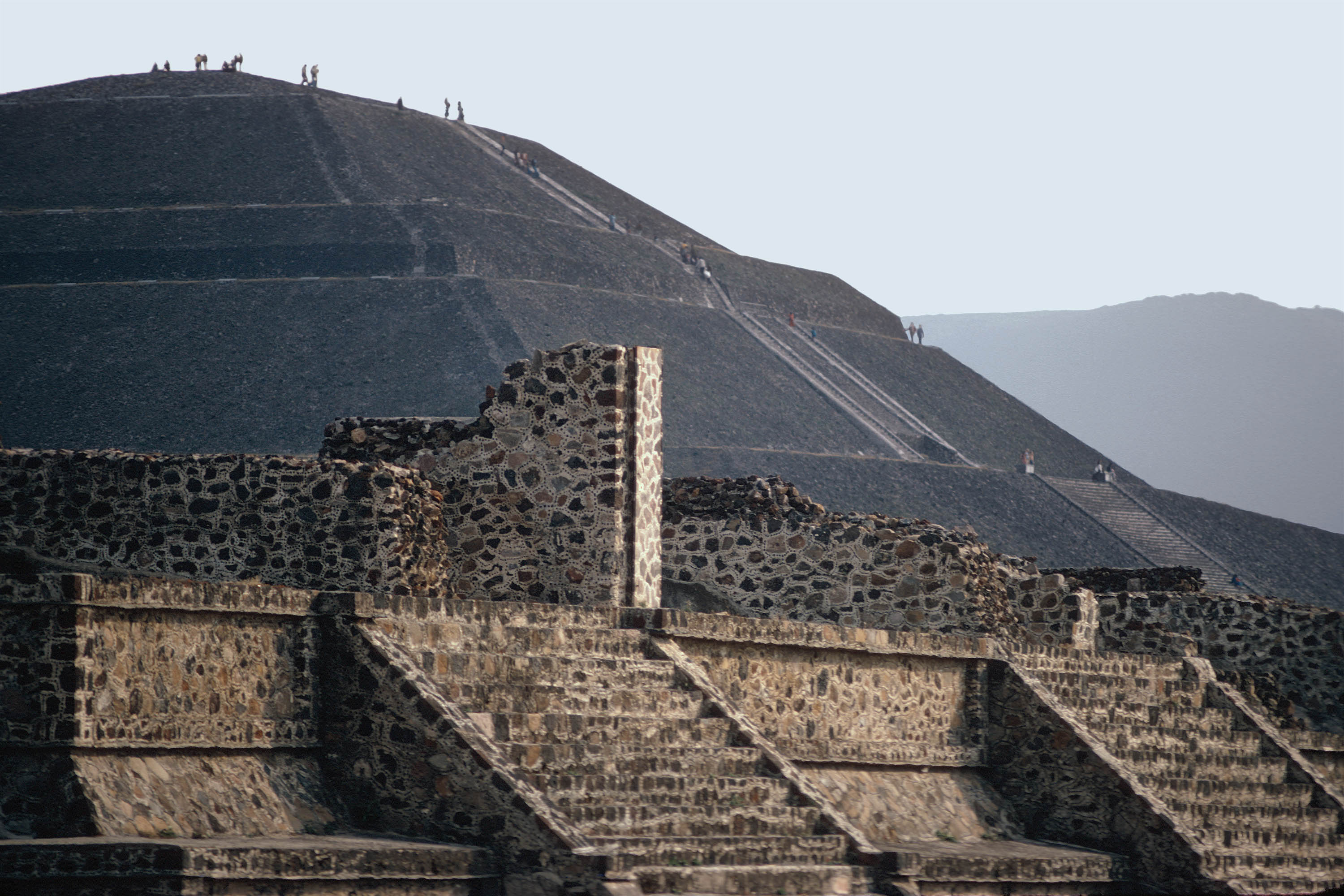 bill-hocker-ruins-teotihuacan-mexico-1973