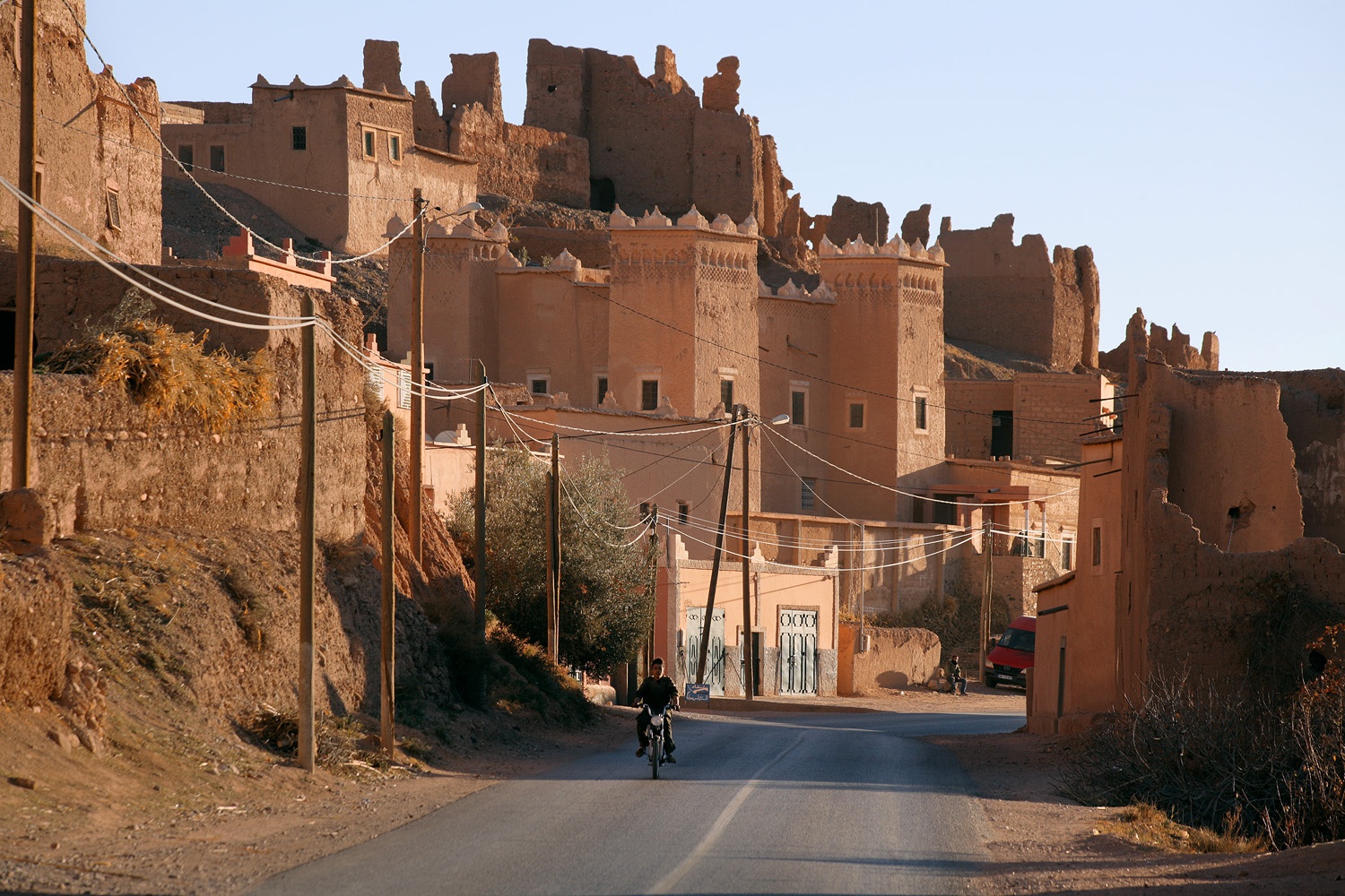 bill-hocker-near-kelaat-m'gourna-dades-valley-morocco-2012