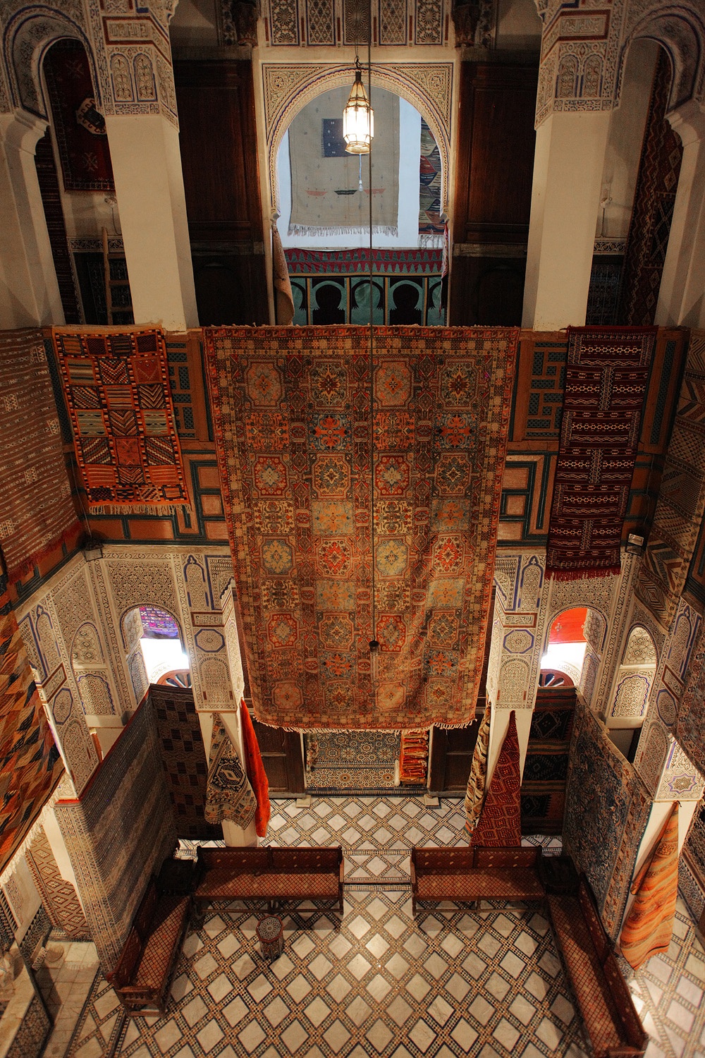 bill-hocker-carpet-emporium-fes-el-bali-morocco-2013