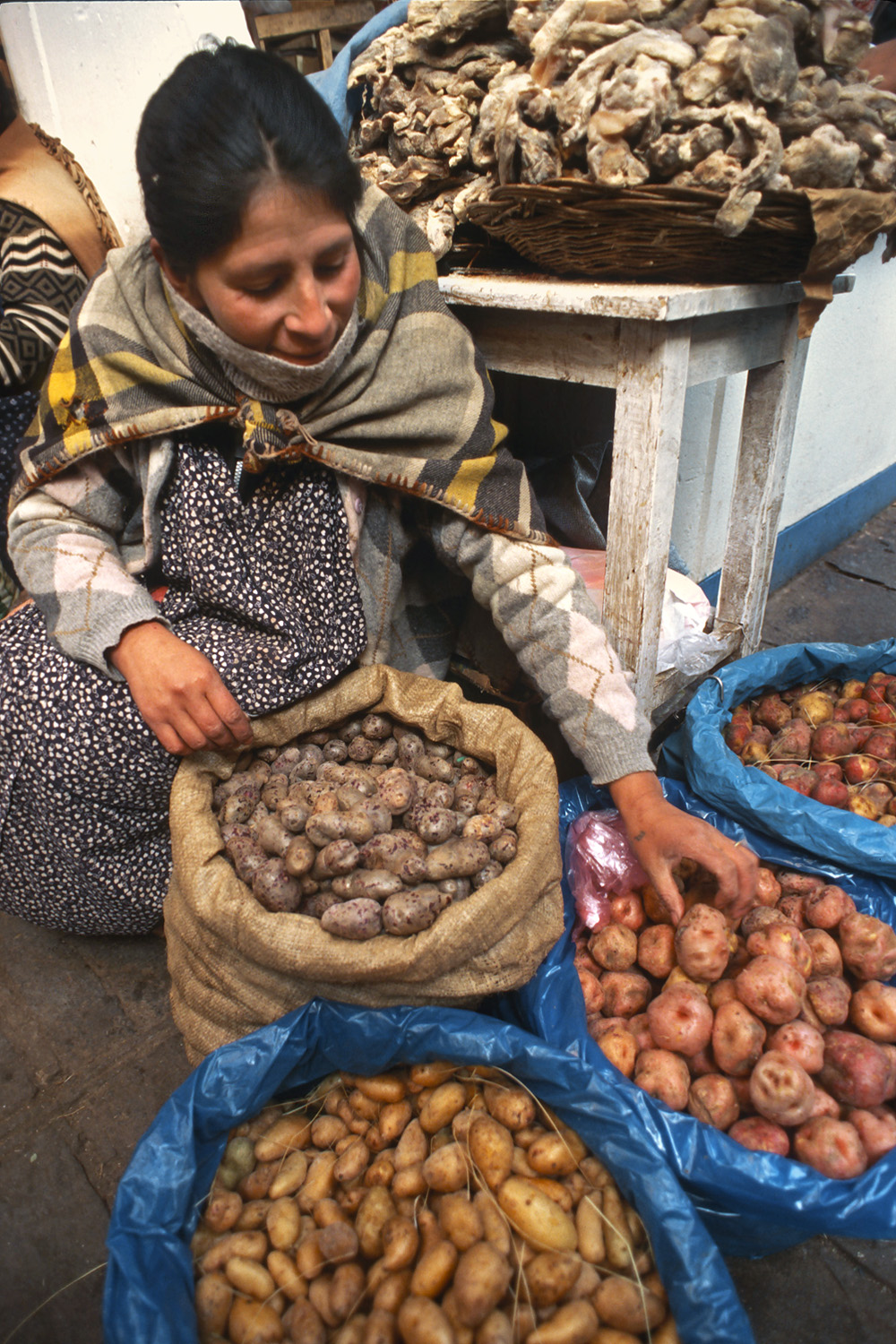 bill-hocker-potato-vendor-cusco-peru-2005