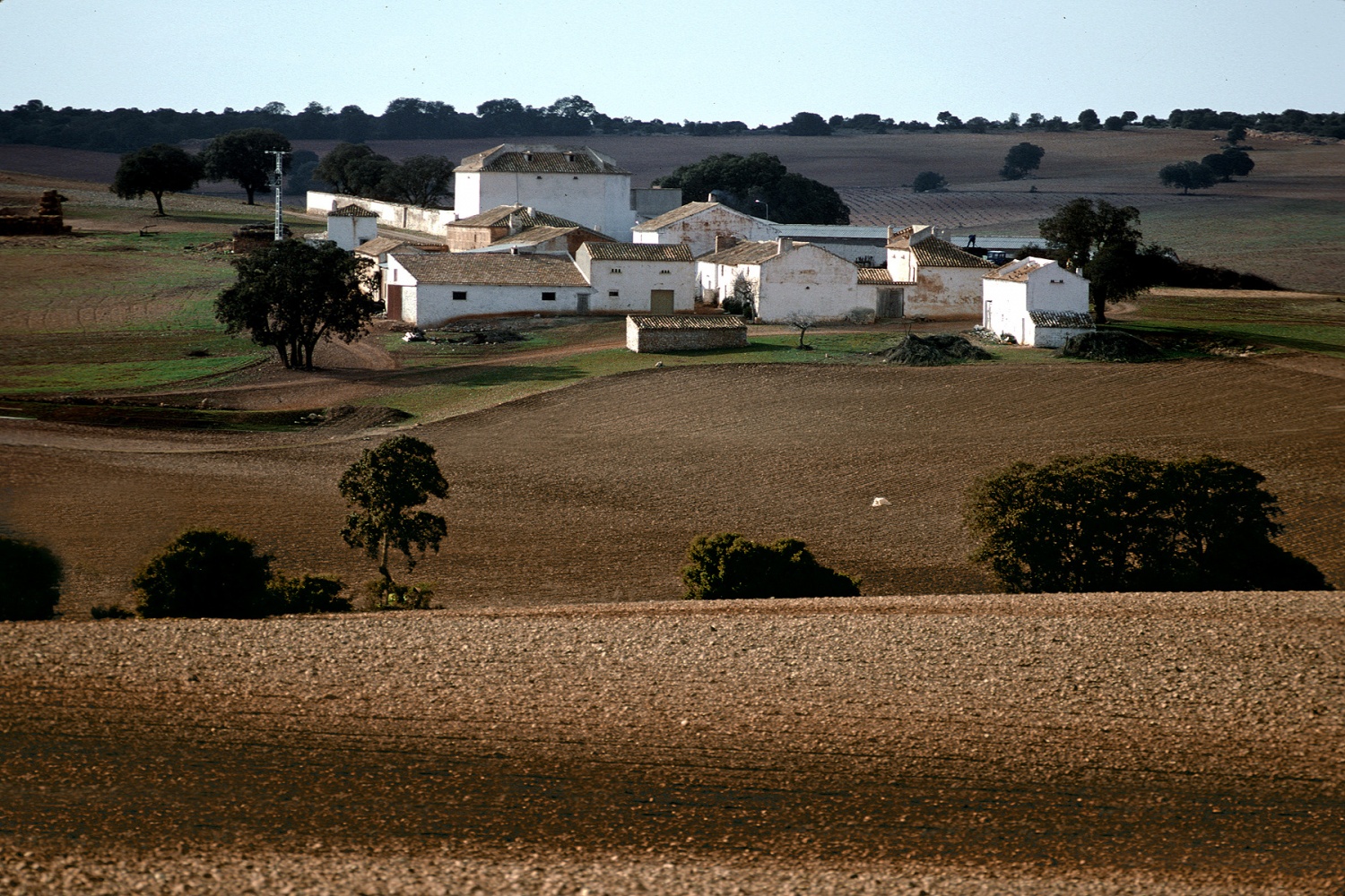 bill-hocker-farm-near-evora-portugal-1983