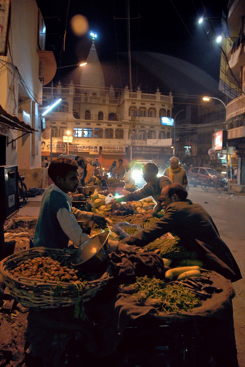 bill-hocker-night-market-amritsar-india-2006