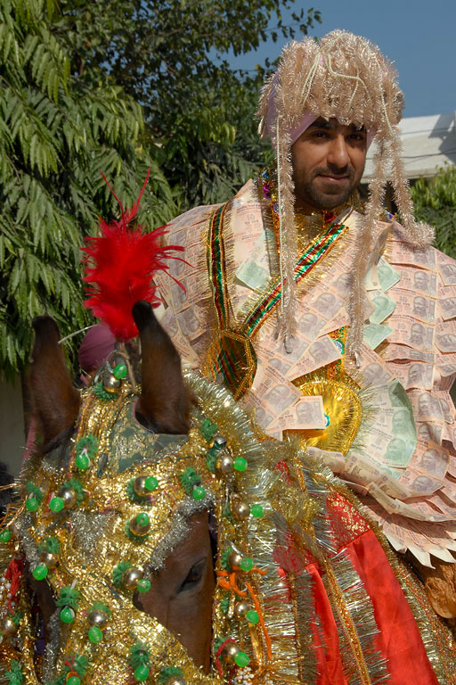 bill-hocker-the-groom-arrives-jalandhar-india-2006