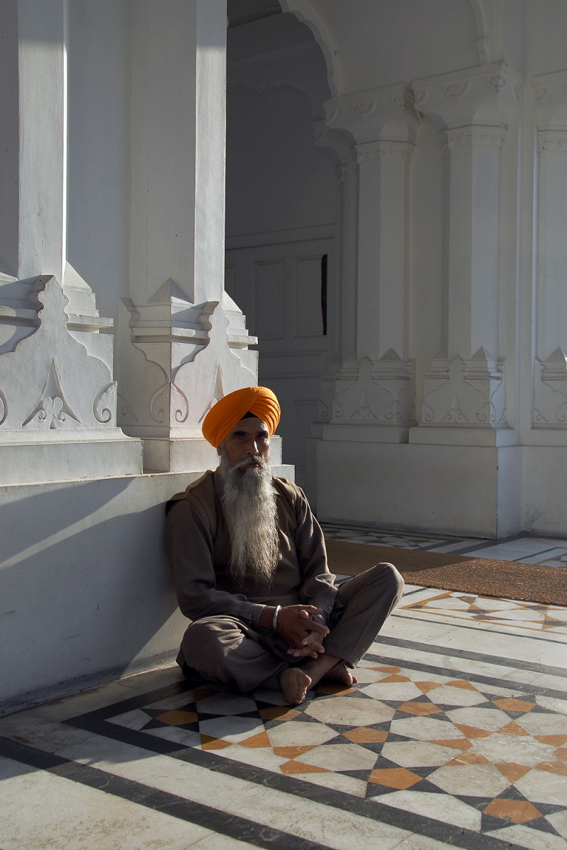 bill-hocker-relaxation-amritsar-india-2006