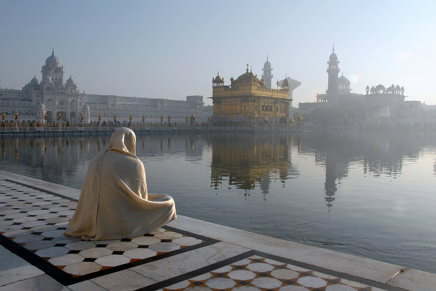 bill-hocker-morning-meditation-amritsar-india-2006