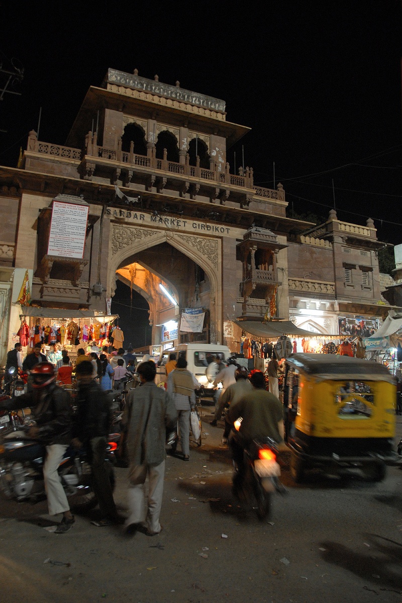 bill-hocker-sardar-market-gate-jodhpur-india-2006