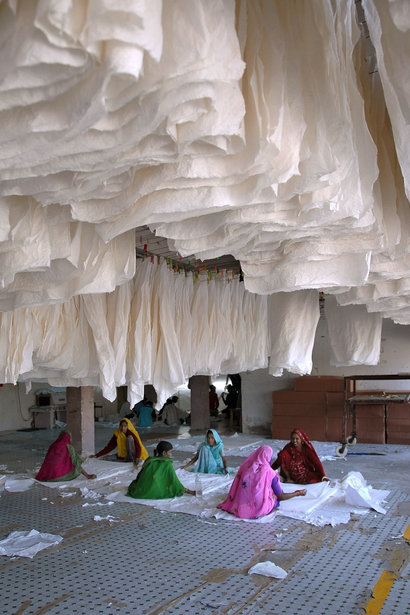 bill-hocker-hand-made-paper-factory-sanganer-india-2006