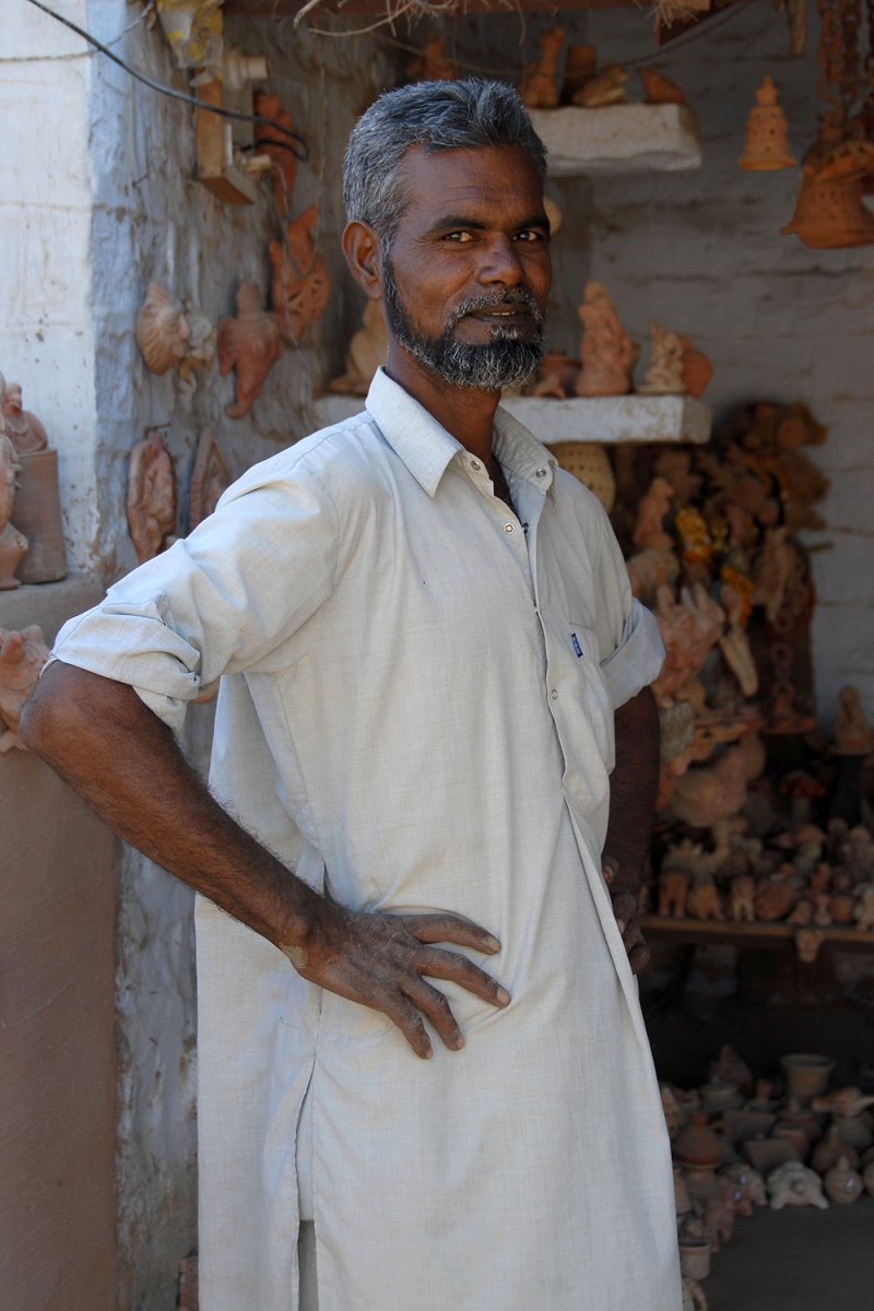 bill-hocker-potter-jodhpur-india-2006