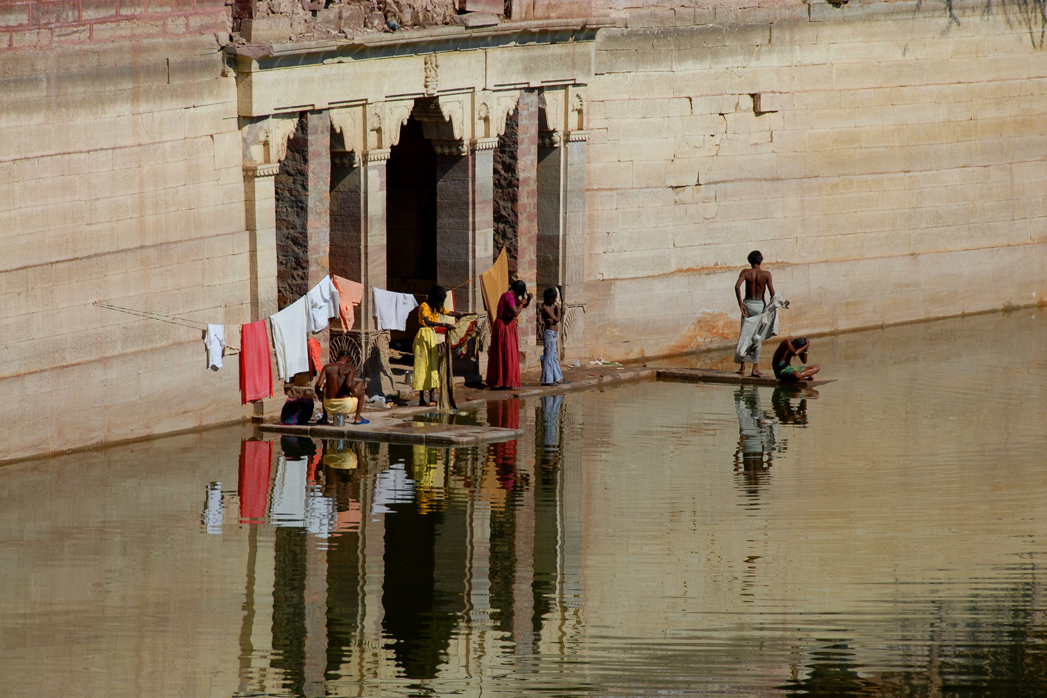 bill-hocker-gateway-gulab-sagar-jodhpur-india-2006