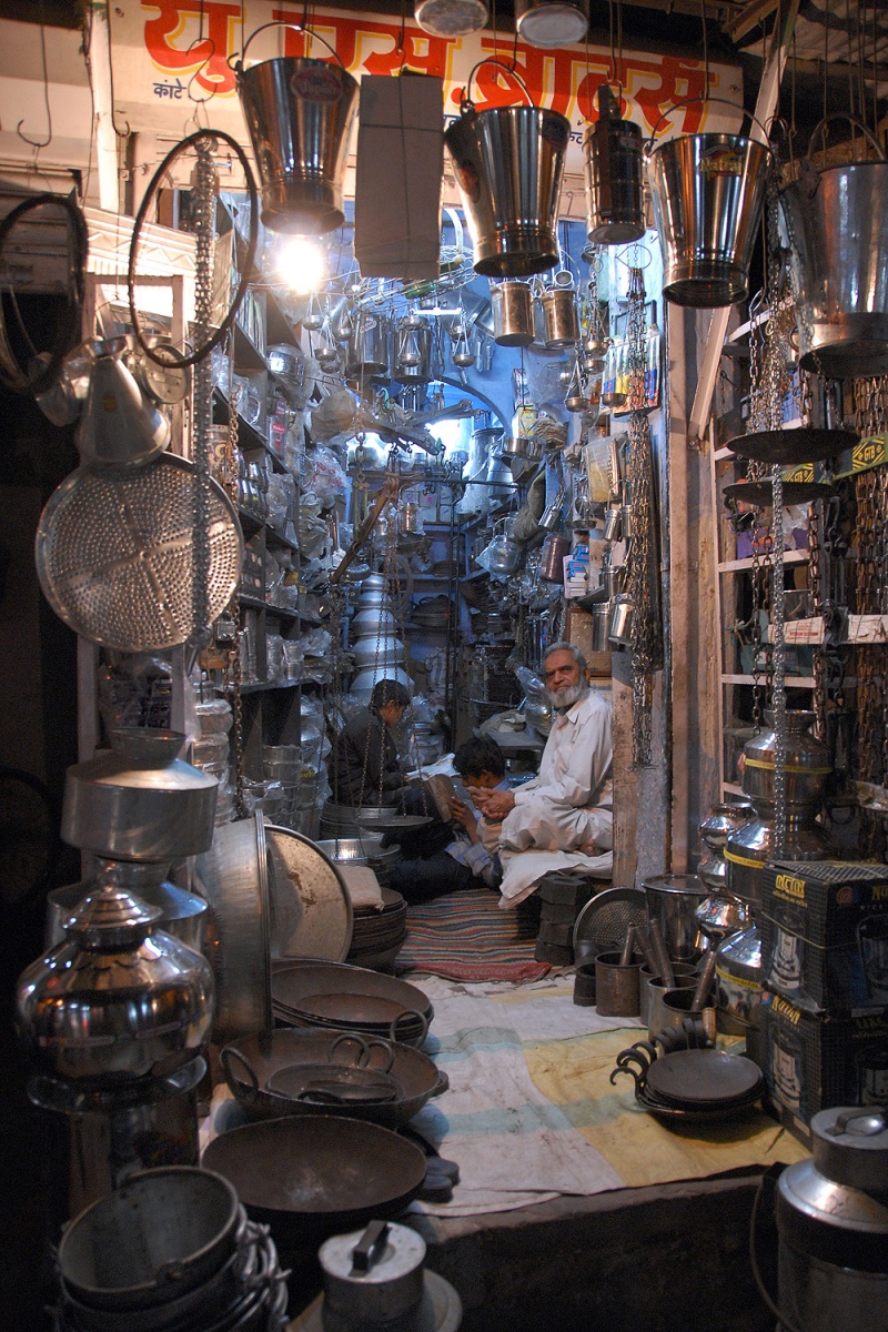 bill-hocker-tin-merchant-jodhpur-india-2006