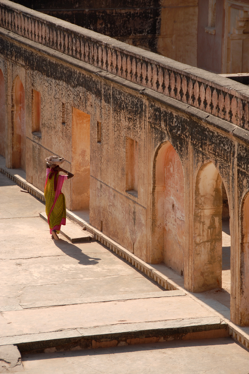 bill-hocker-construction-worker-amber-palace-jaipur-india-2006