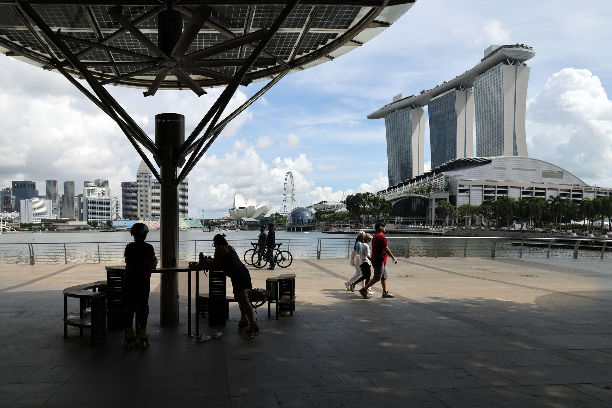 bill-hocker-cooling-parasol-marina-bay-singapore-2022