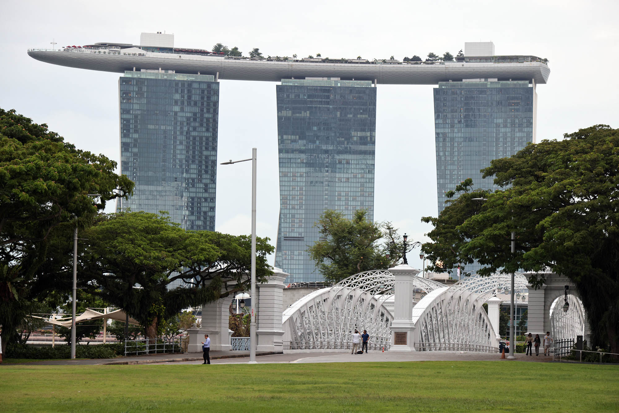 bill-hocker-marina-bay-sands-anderson-bridge-singapore-2022