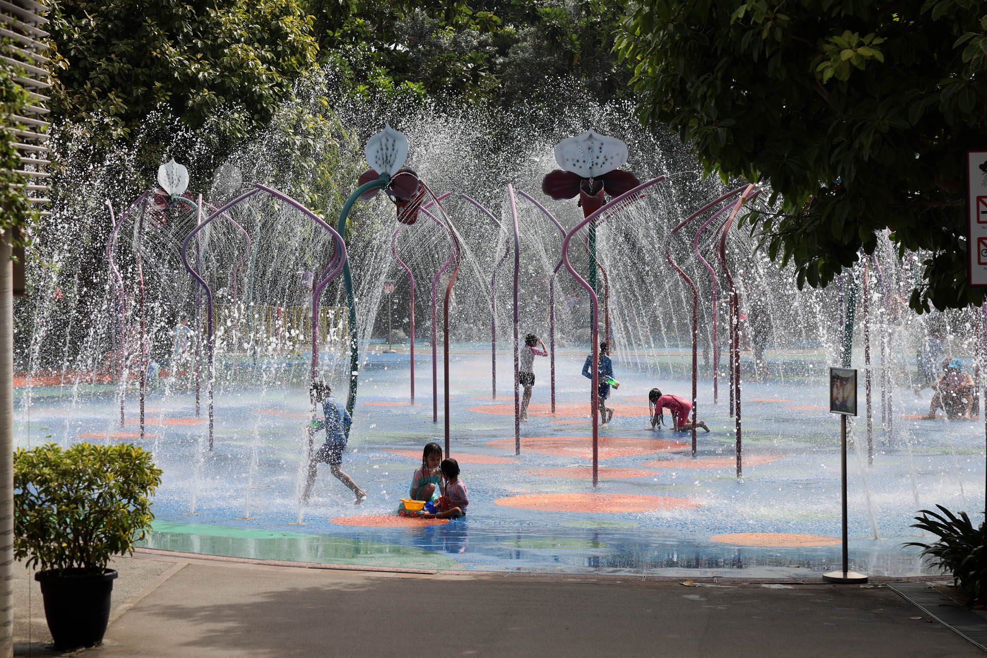 bill-hocker-childrens-garden-gardens-by-the-bay-singapore-2022