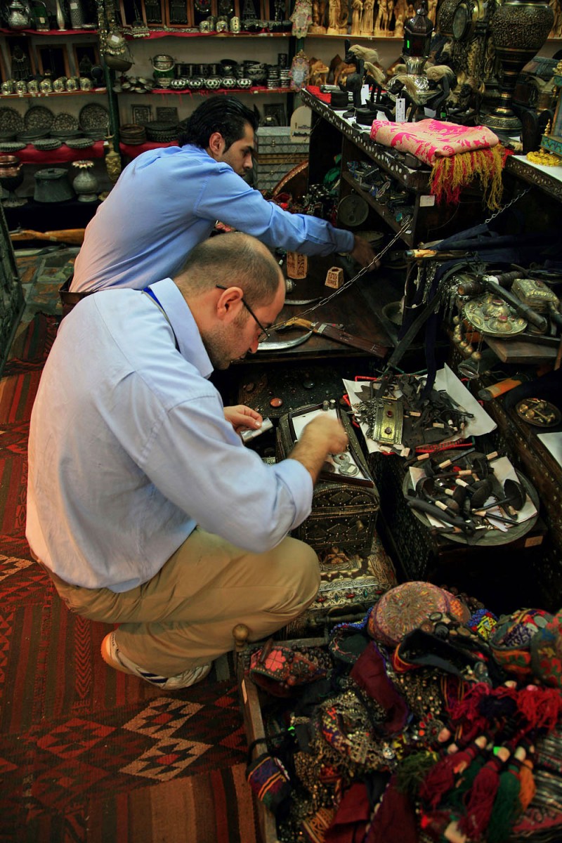 bill-hocker-antique-merchants-syria-2008