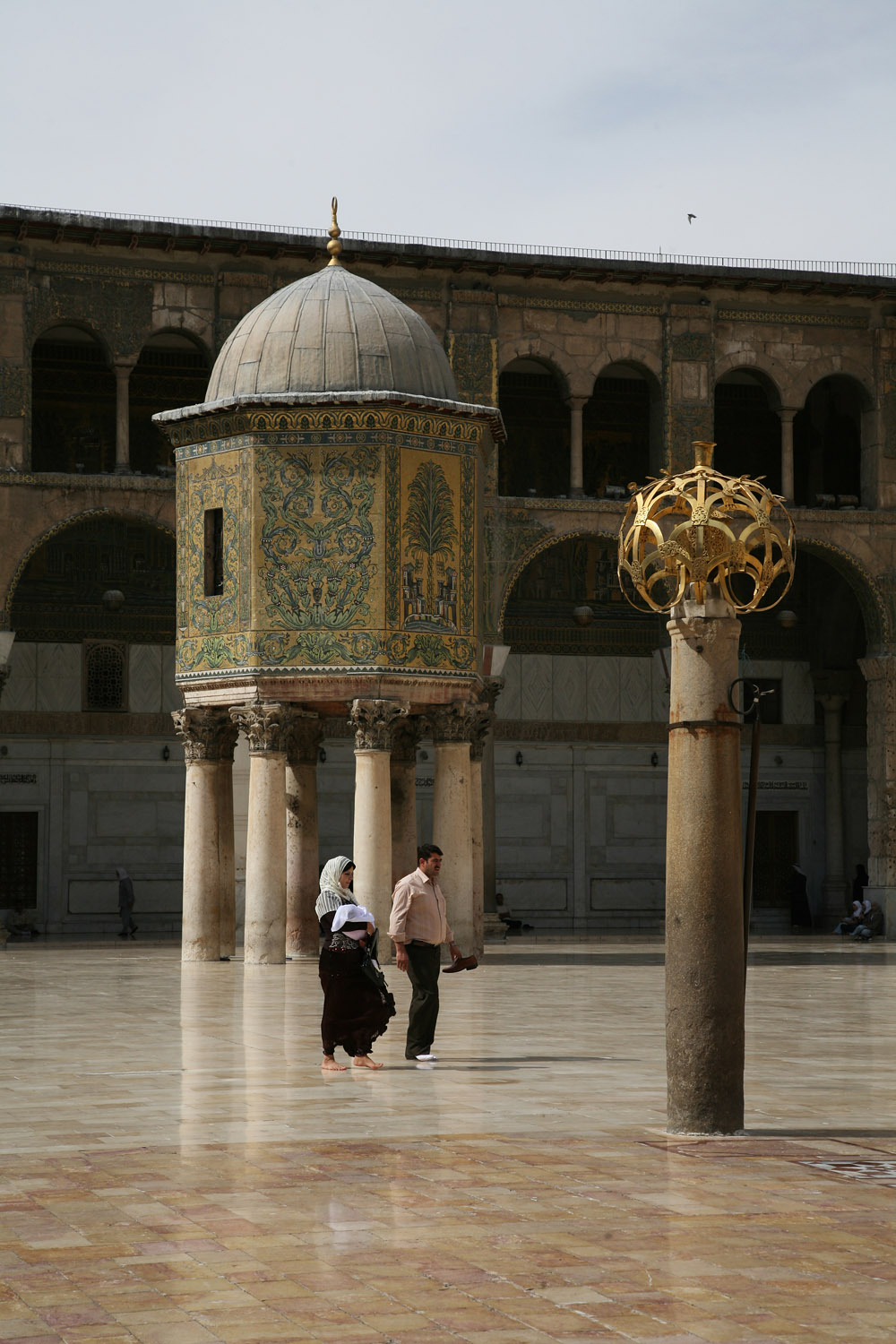 bill-hocker-courtyard-umayyad-mosque-damascus-syria-2008