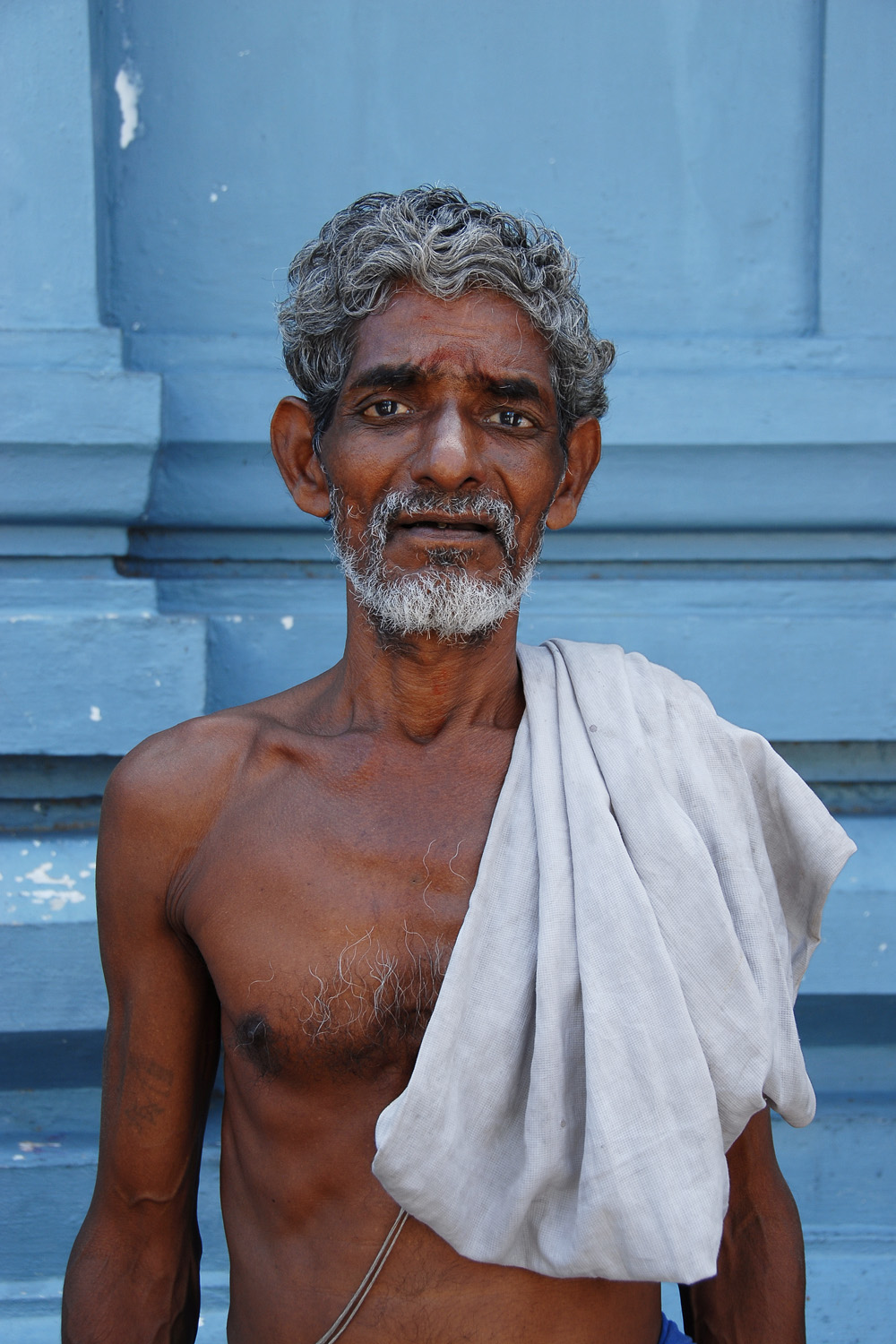 bill-hocker-temple-priest-pondicherry-tamil-nadu-india-2007