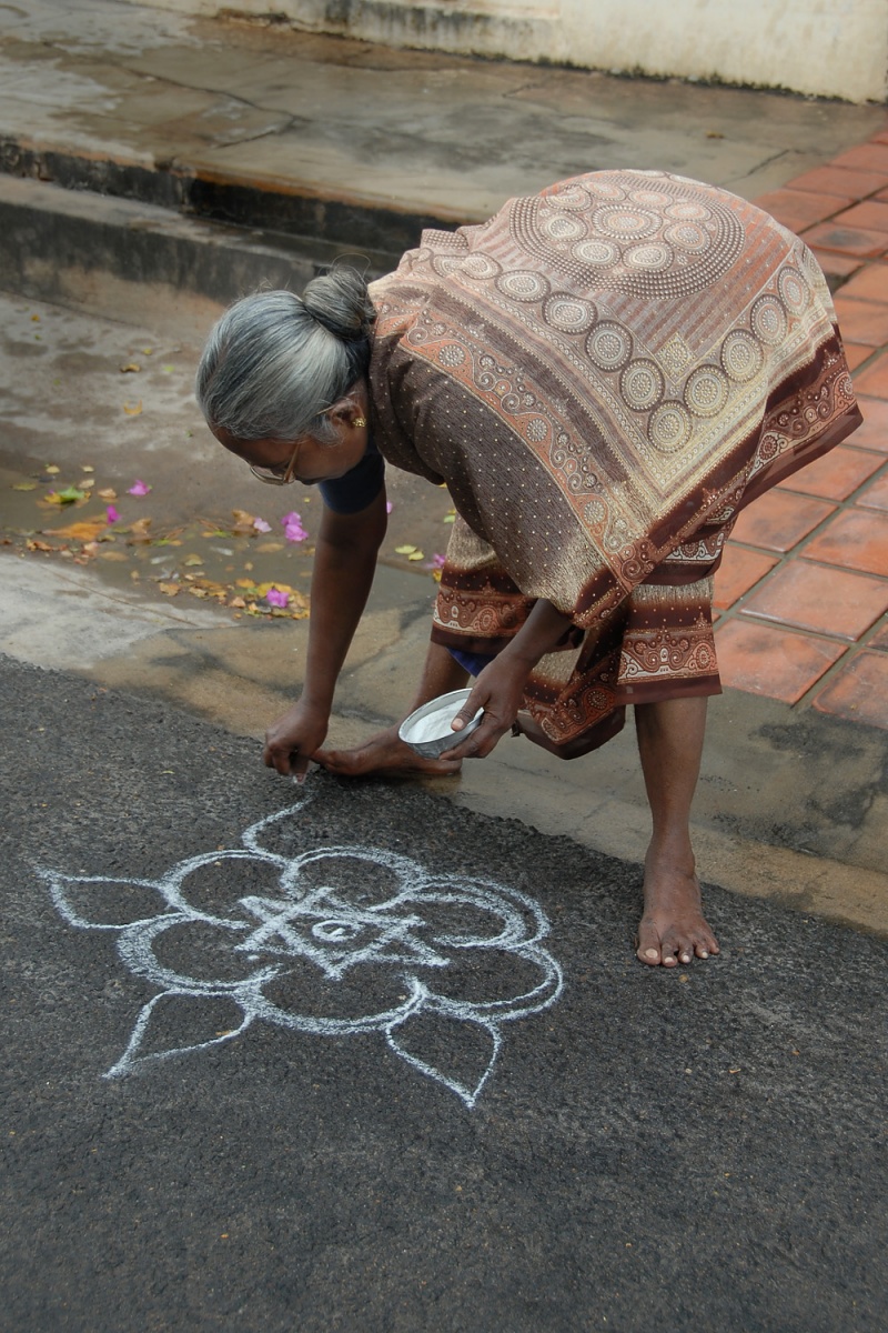 bill-hocker-daily-ritual-pondicherry-india-2007