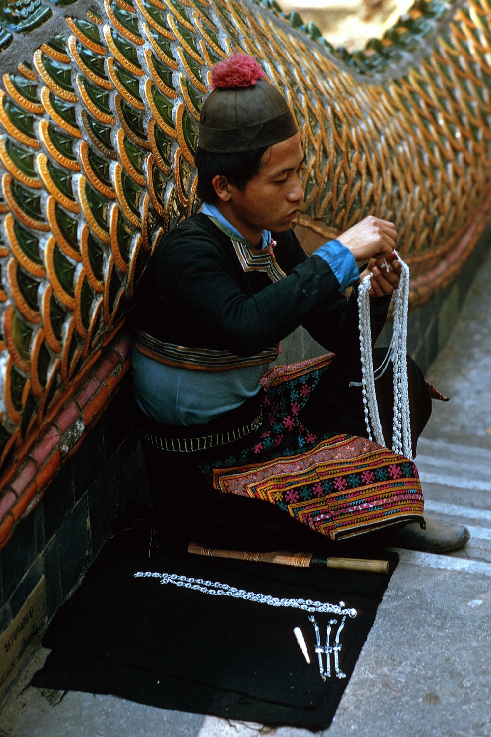 bill-hocker-naga-staircase-doi-suthep-mountain-thailand-1974