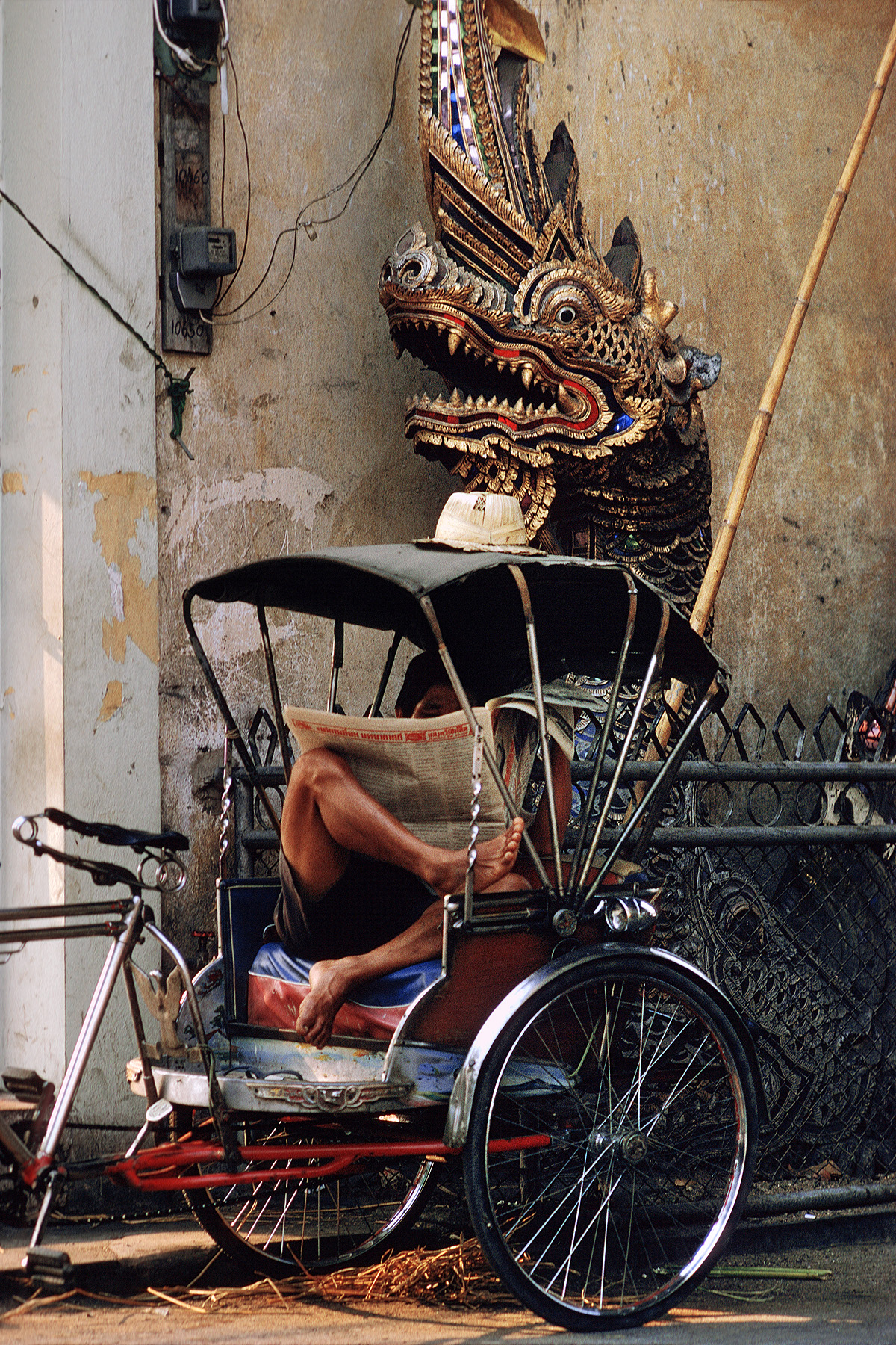 bill-hocker-taxi-chiang-mai-thailand-1974