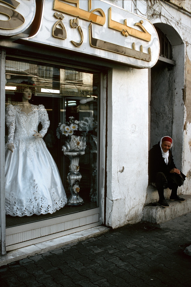 bill-hocker-bridal-shop-tunis-tunisia-1994