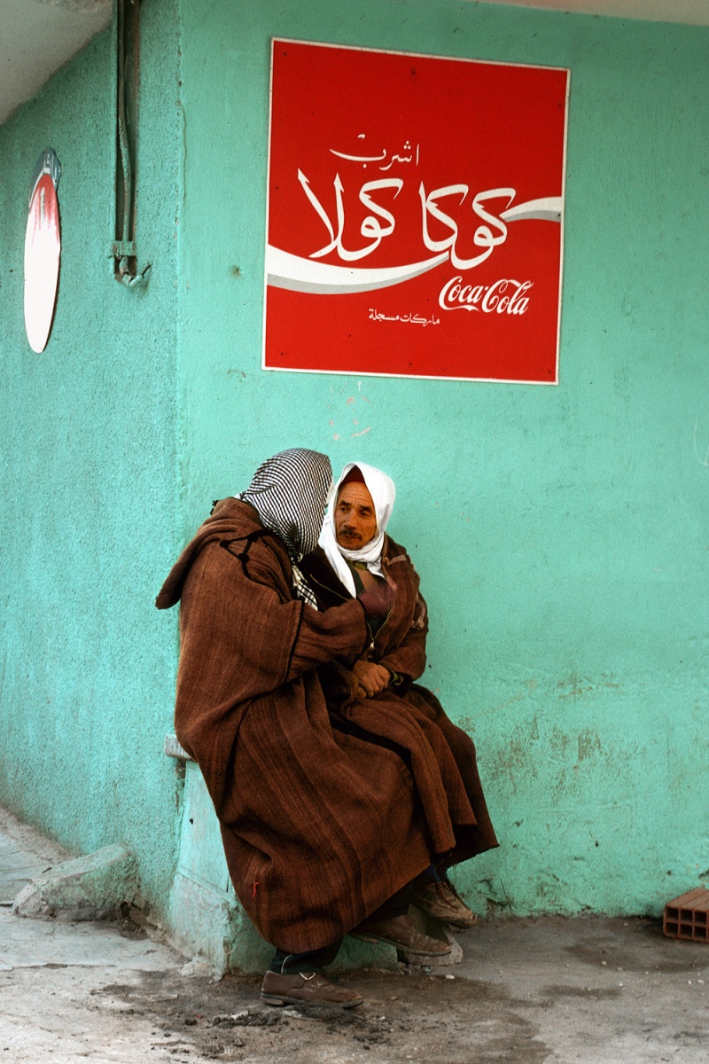 bill-hocker-bus-stop-kasserine-tunisia-1994