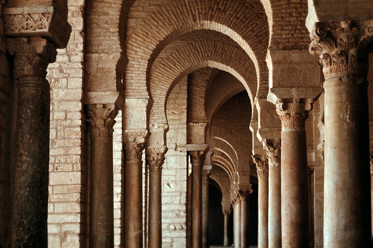 bill-hocker-roman-columns-great-mosque-kairouan-tunisia-1970