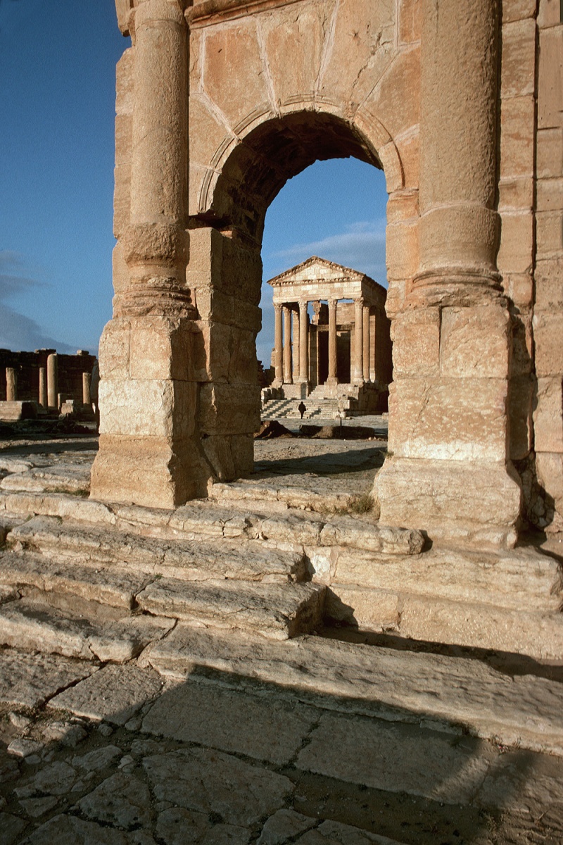bill-hocker-roman-ruins-sbietla-tunisia-1994