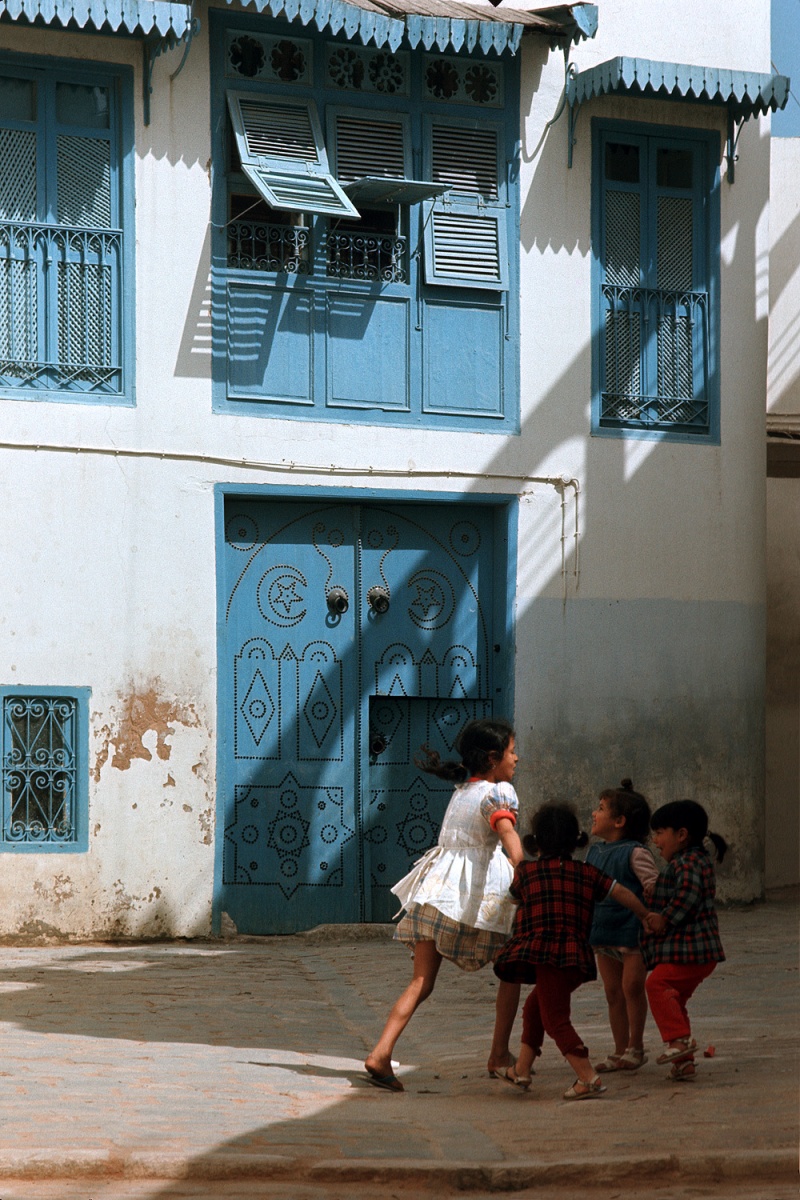 bill-hocker-courtyard-sidi-bou-saïd-tunisia-1971