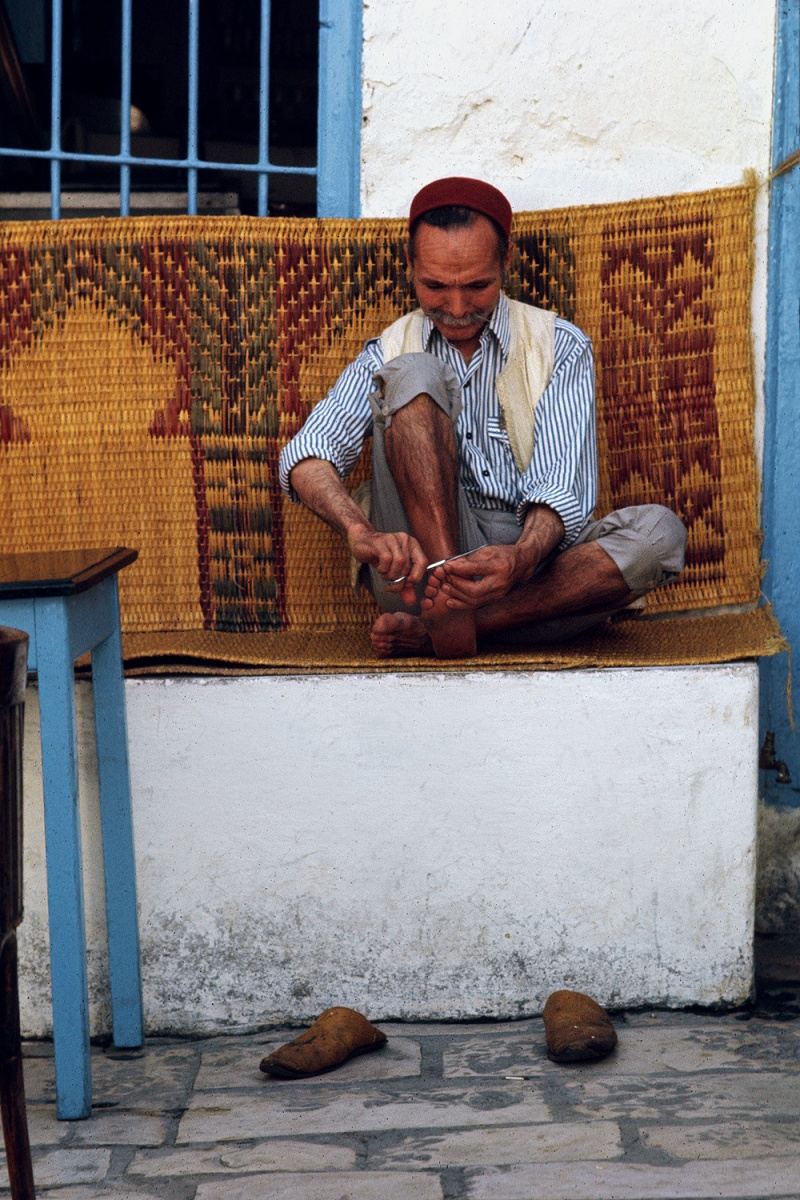 bill-hocker-cafe-owner-sidi-bou-saïd-tunisia-1972