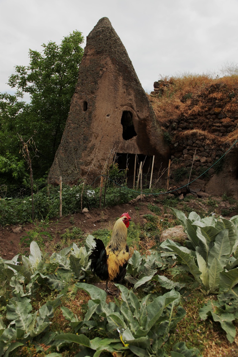 bill-hocker-neolithic-henhouse-güzelyurt-turkey-2010