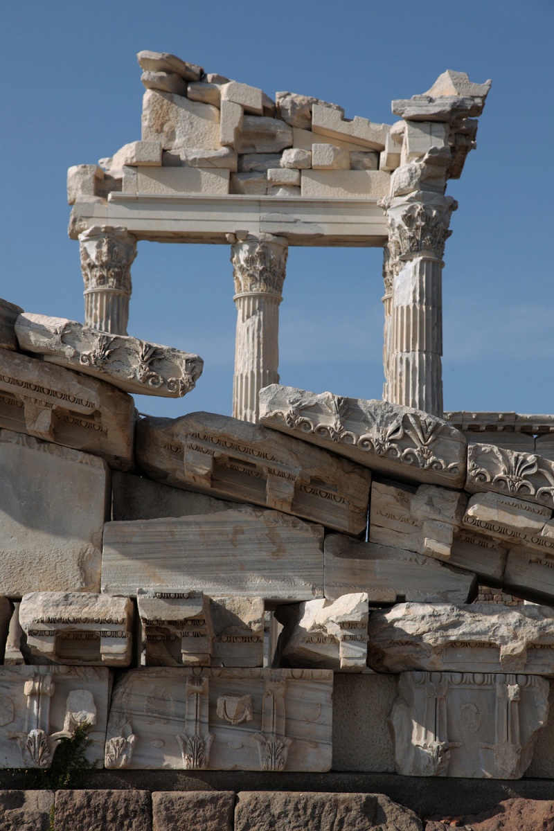 bill-hocker-pediment-temple-of-trajan-pergamum-turkey-2010