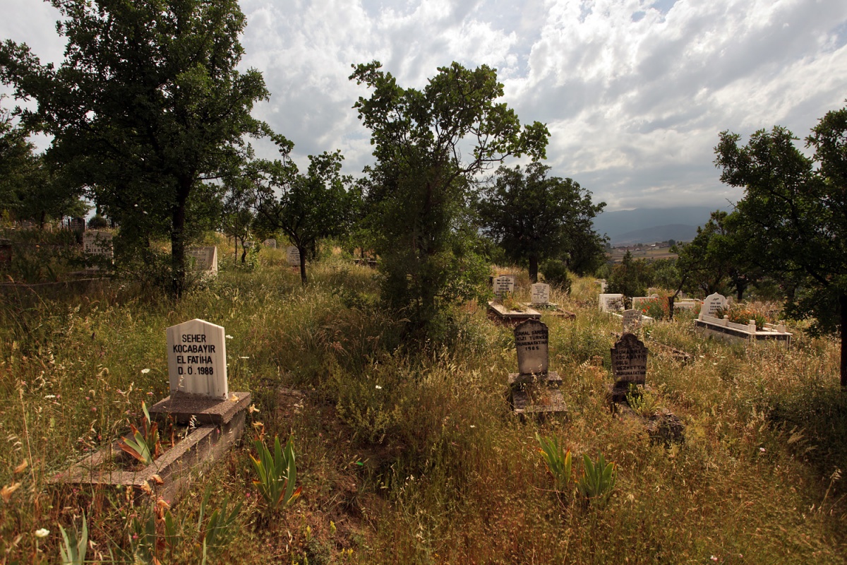 bill-hocker-cemetery-safranbolu-turkey-2010