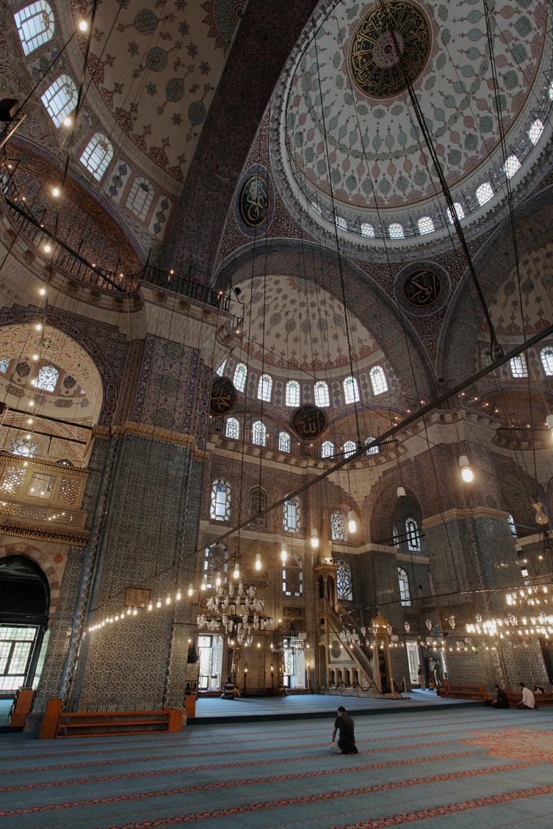 bill-hocker-yeni-camii--(new-mosque)-istanbul-turkey-2010